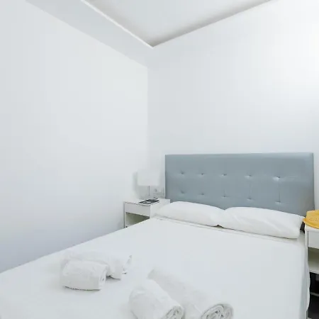 487 B Island Village Апартаменти *